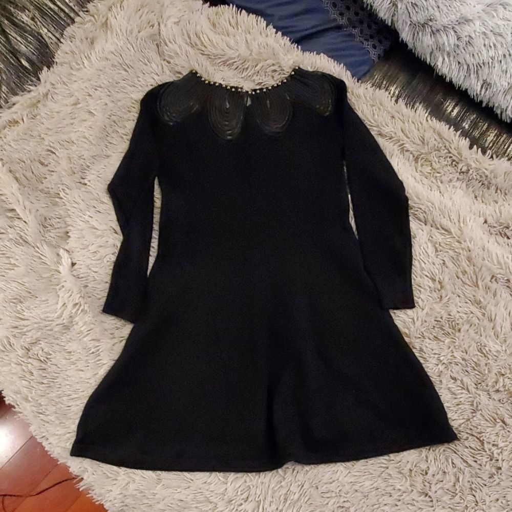 Stunning black Lonyuash sweater dress